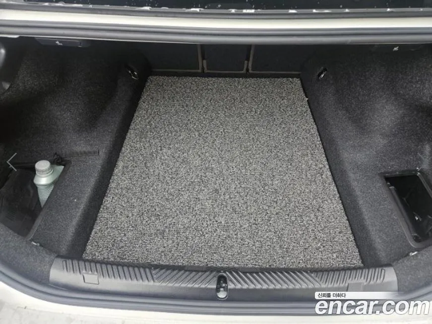 BMW 5-Series 2024 из KR, фото 8