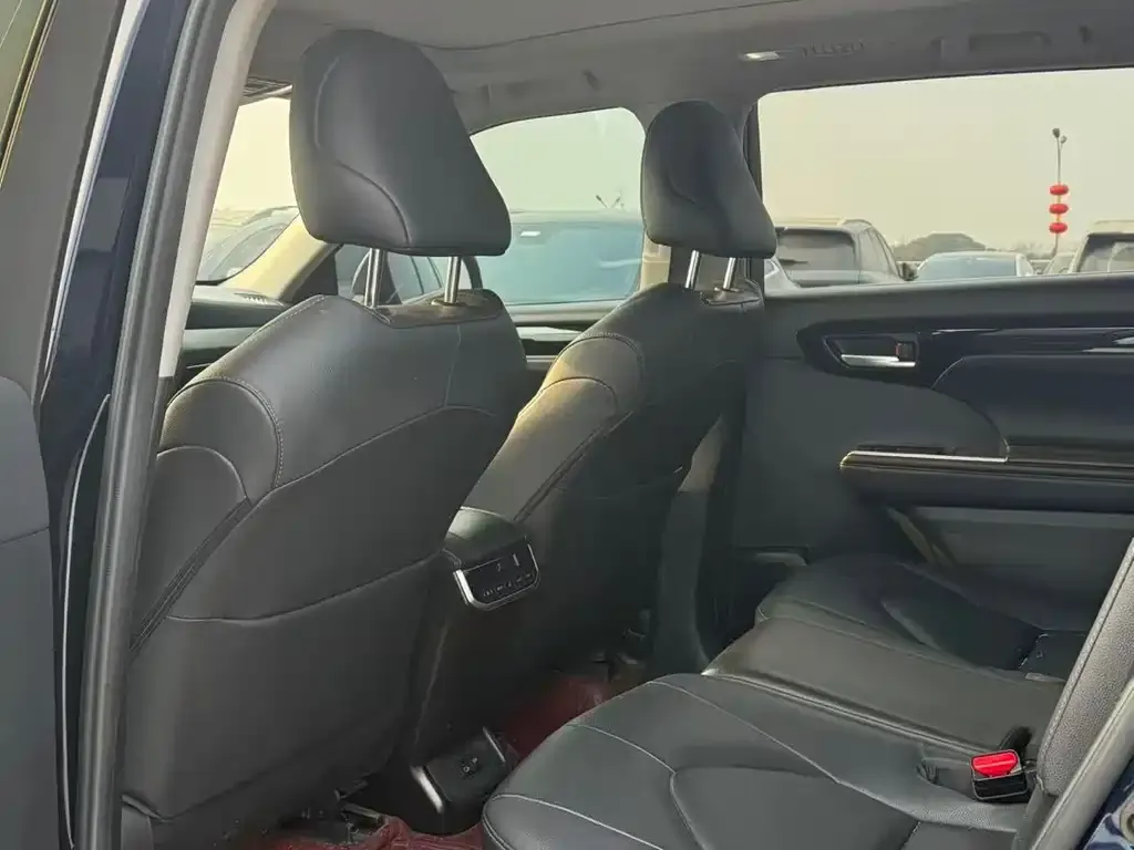 Toyota Highlander 2022 из CN, фото 4