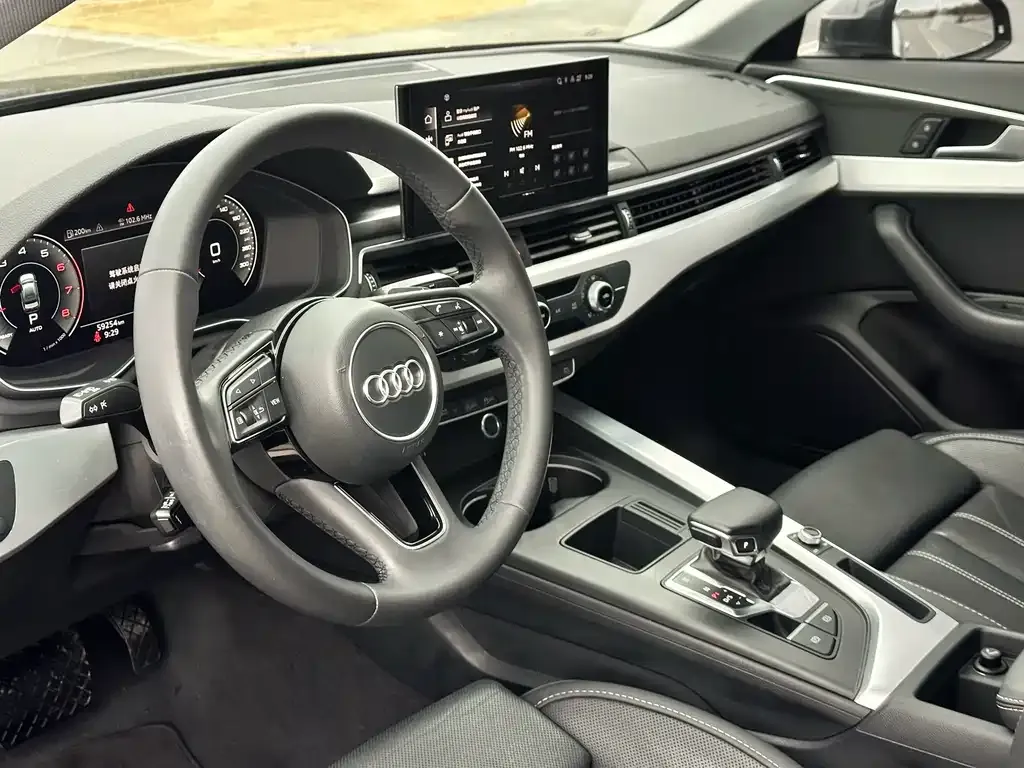 Audi A4L 2022 из CN, фото 5