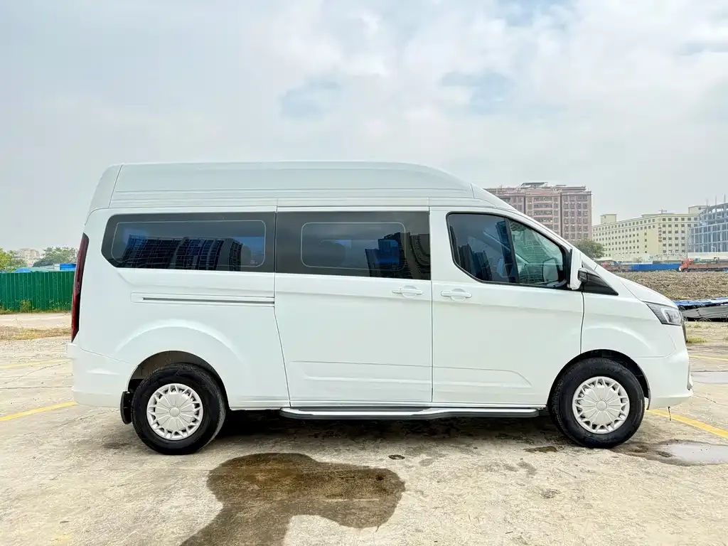 Ford Transit 2023 из CN, фото 8