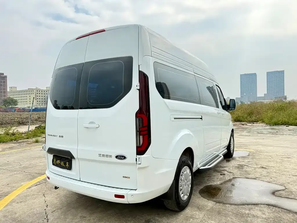Ford Transit 2023 из CN, фото 10