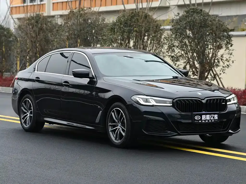 BMW 5 Series — фото 7