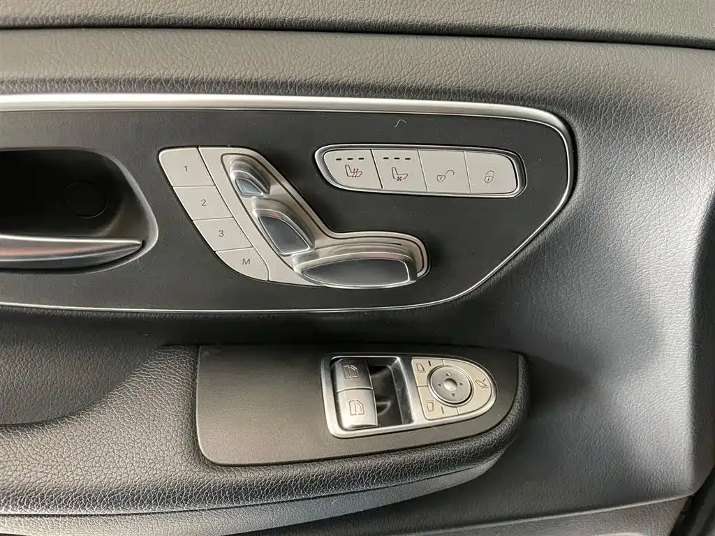 Mercedes-Benz V-Class 2022 из CN, фото 8