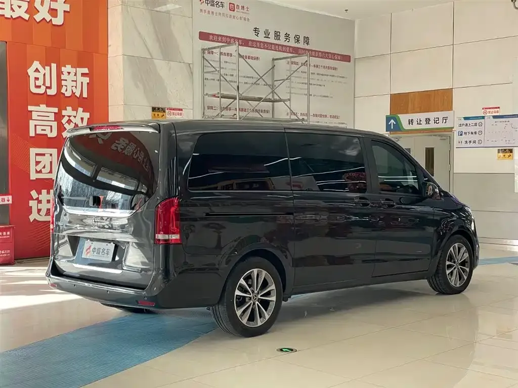Mercedes-Benz V-Class 2022 из CN, фото 2