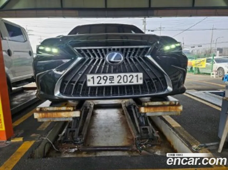 Lexus ES 2023 из KR, фото 3