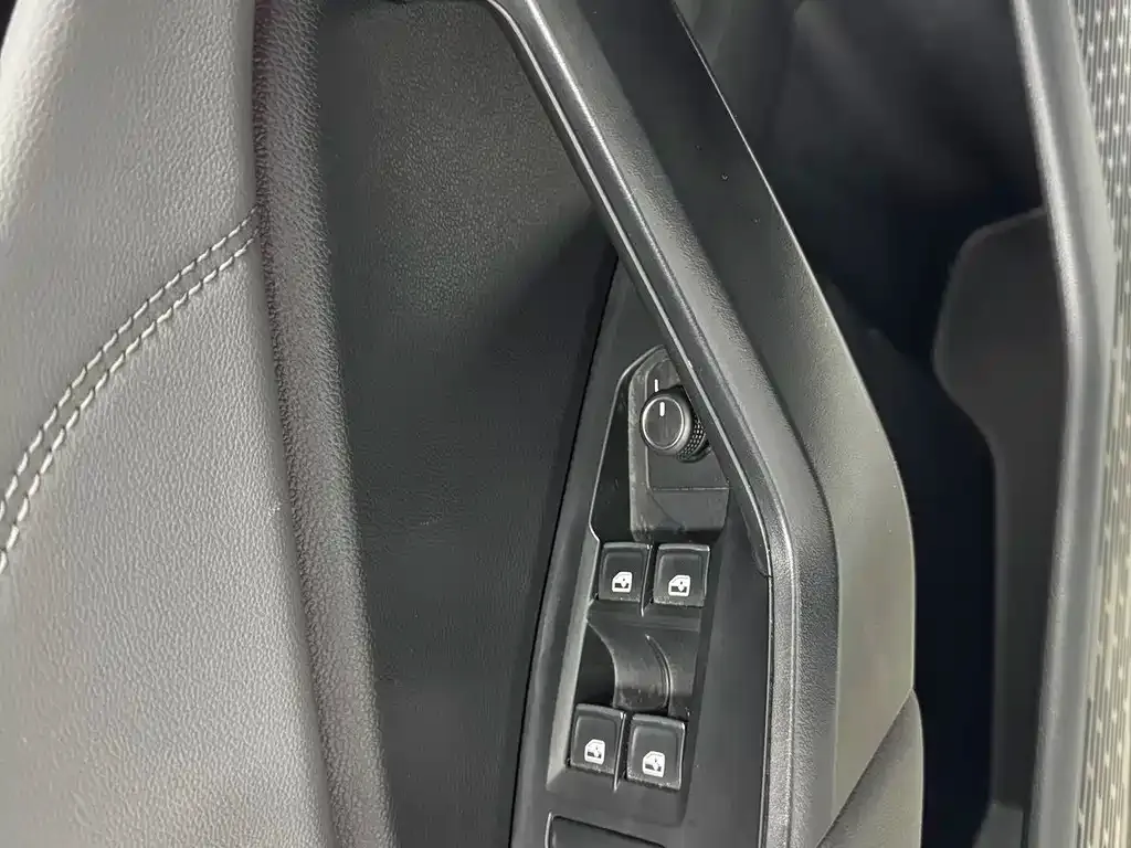 Volkswagen Sagitar 2022 из CN, фото 3