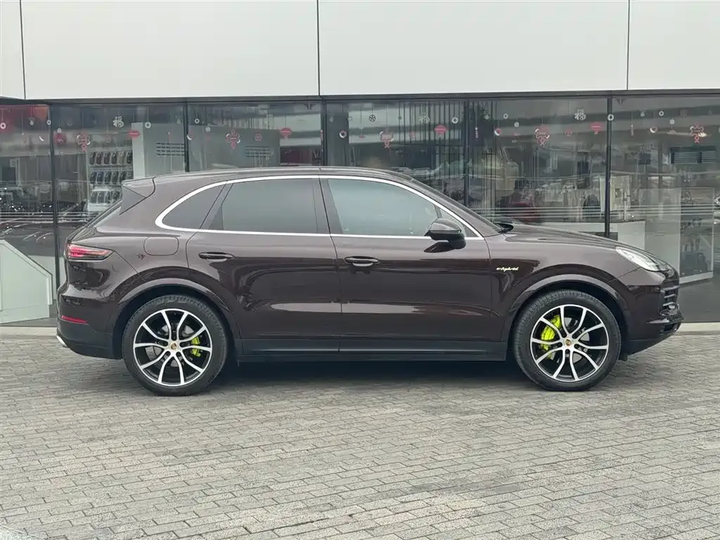 Porsche Cayenne Hybrid — фото 8