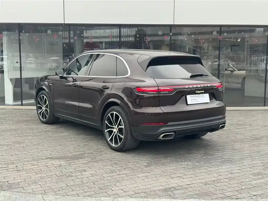 Porsche Cayenne Hybrid — фото 4