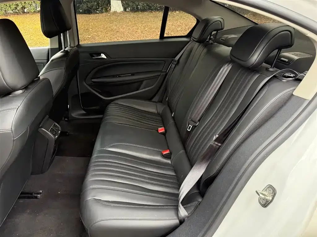 Peugeot 408 2024 из CN, фото 3