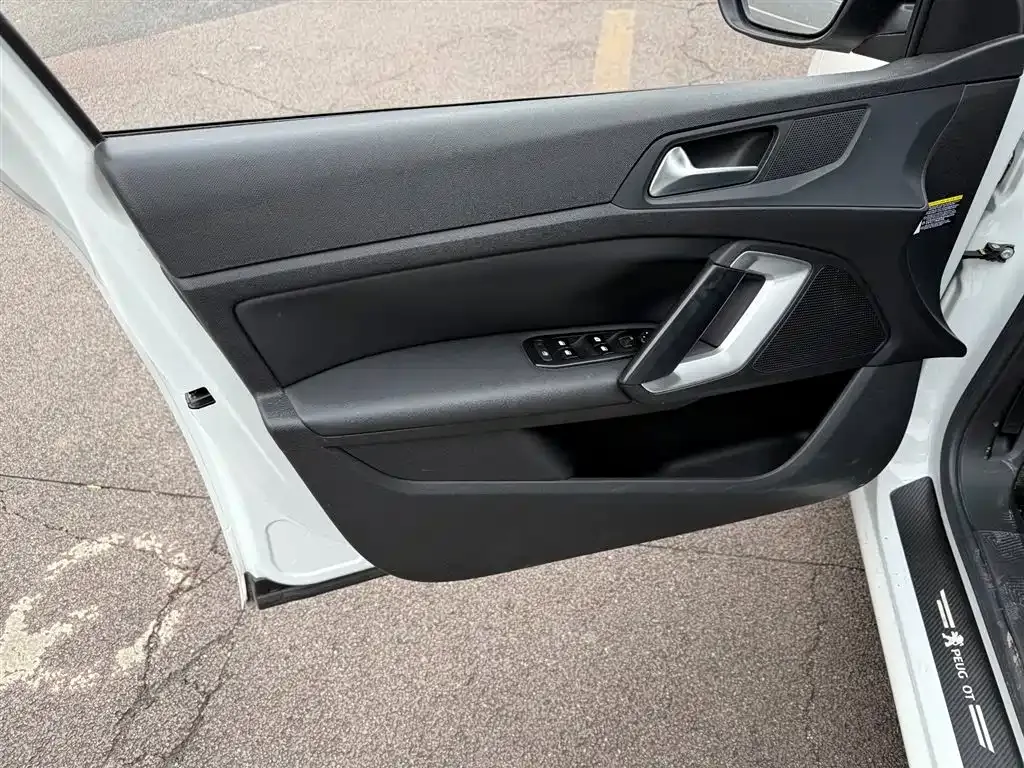 Peugeot 408 2024 из CN, фото 2