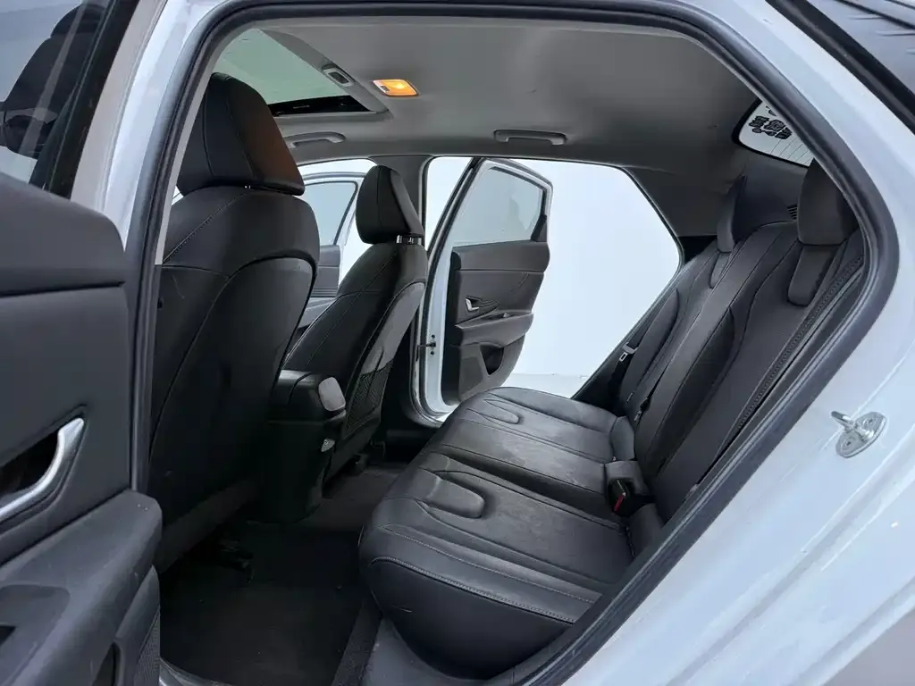 Hyundai Elantra 2021 из CN, фото 2