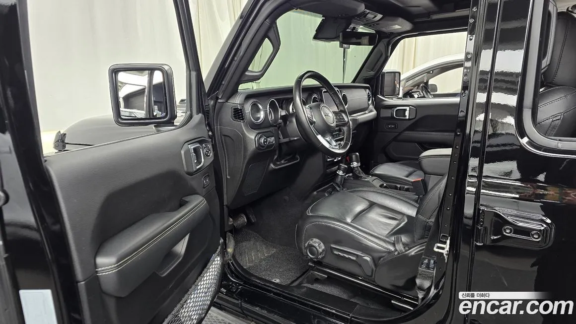 Jeep Wrangler 2022 из KR, фото 10
