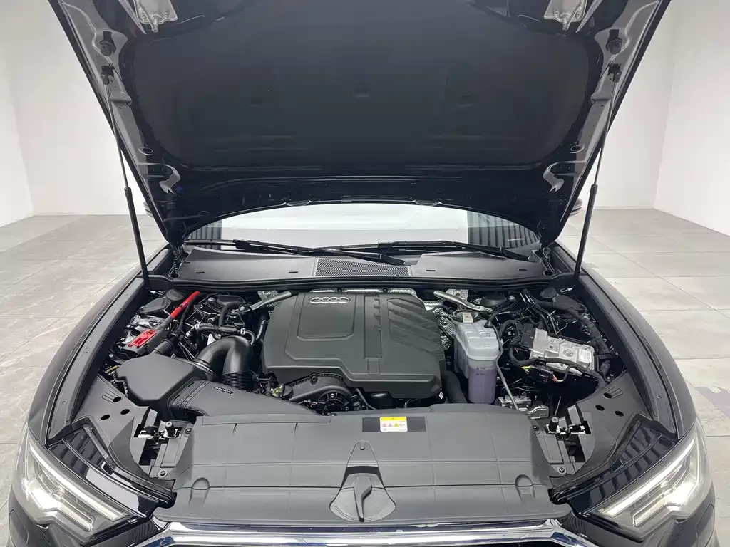 Audi A6L 2025 из CN, фото 10