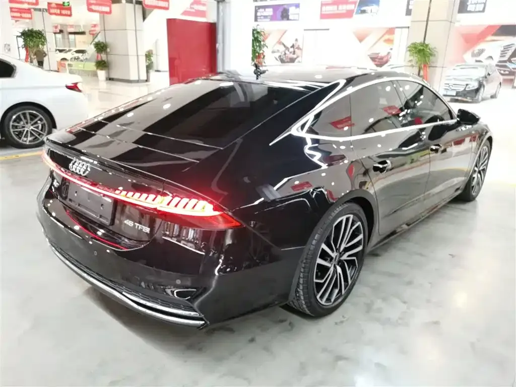 Audi A7 — фото 7
