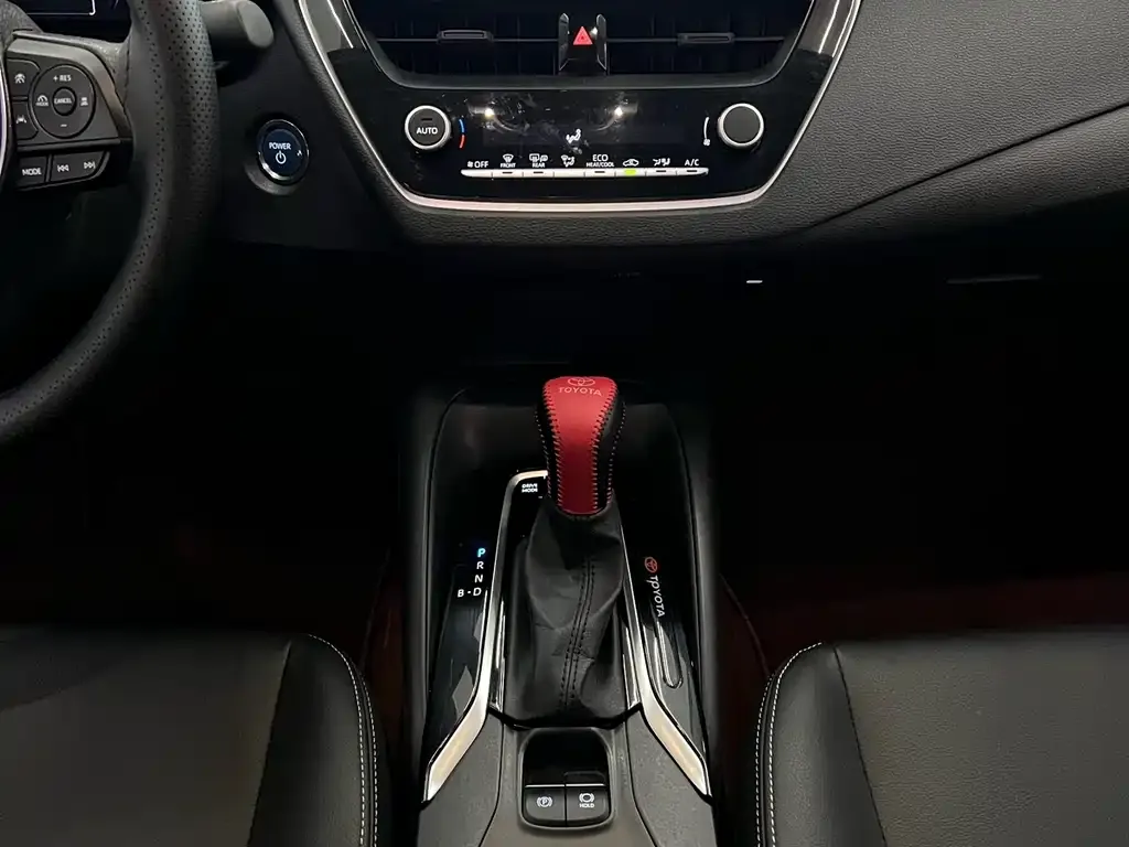 Toyota Corolla 2024 из CN, фото 2