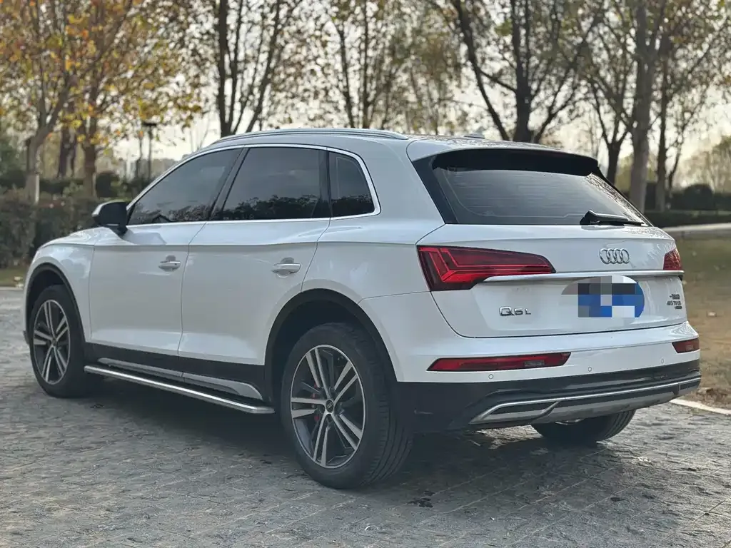 Audi Q5L 2022 из CN, фото 2