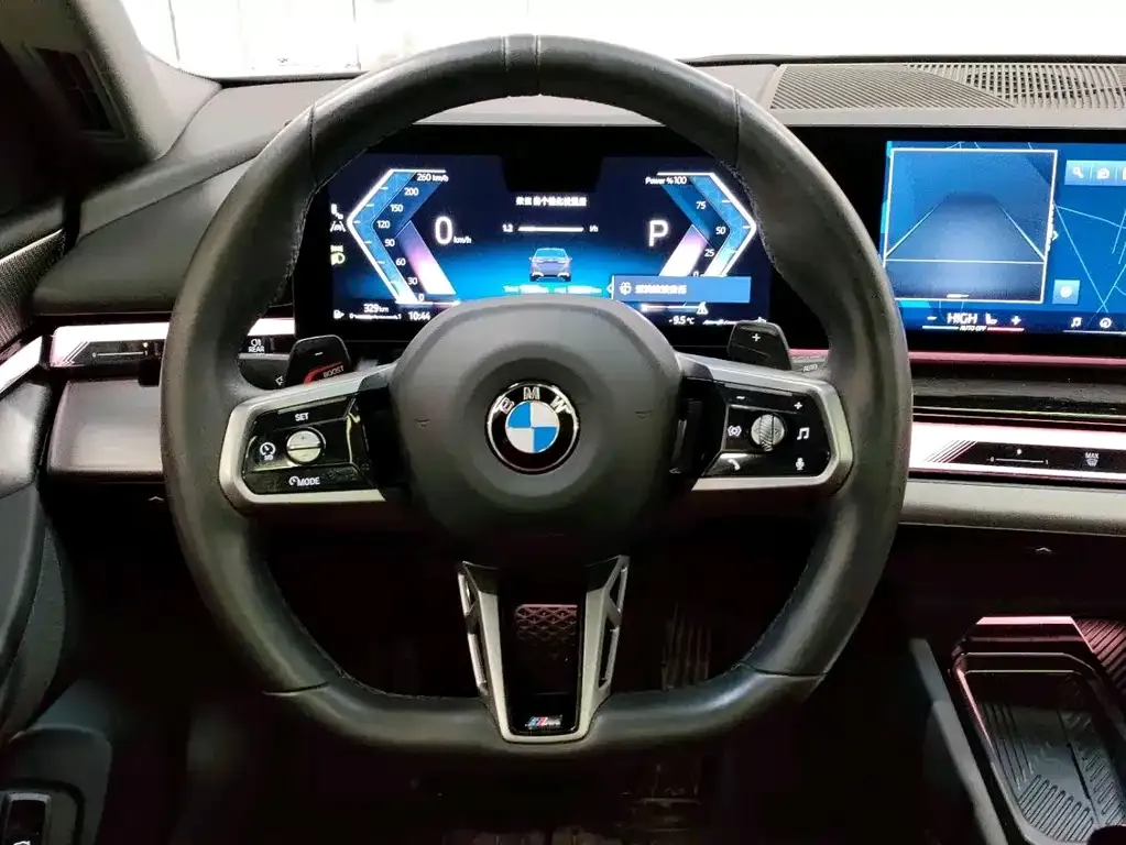 BMW 5 Series 2025 из CN, фото 8