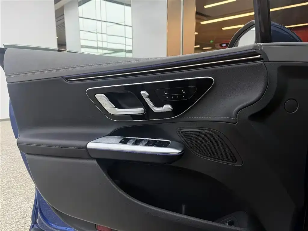 Mercedes-Benz EQE 2023 из CN, фото 2