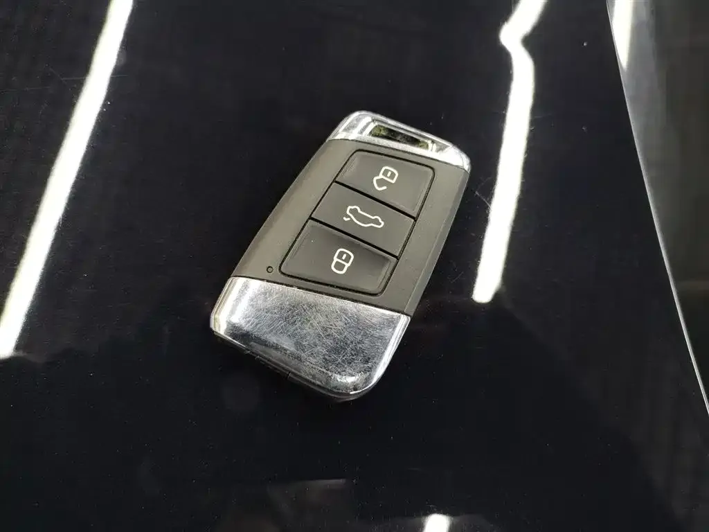 Volkswagen Passat 2023 из CN, фото 3