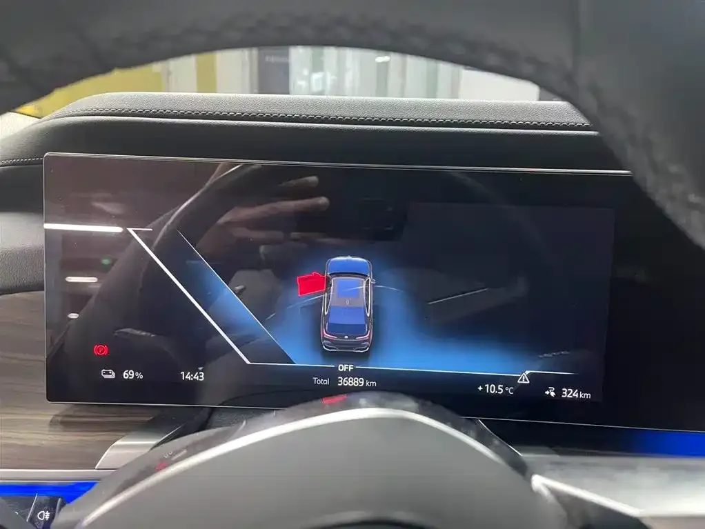 BMW i7 2023 из CN, фото 6