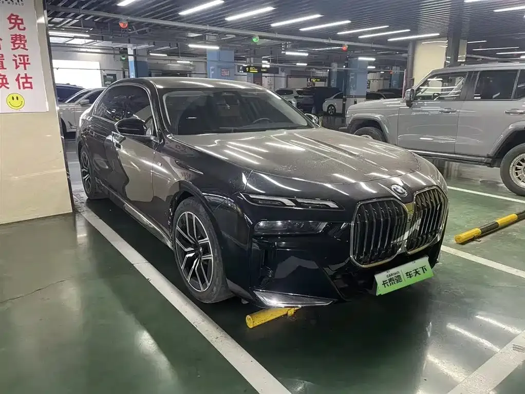 BMW i7 2023 из CN, фото 8