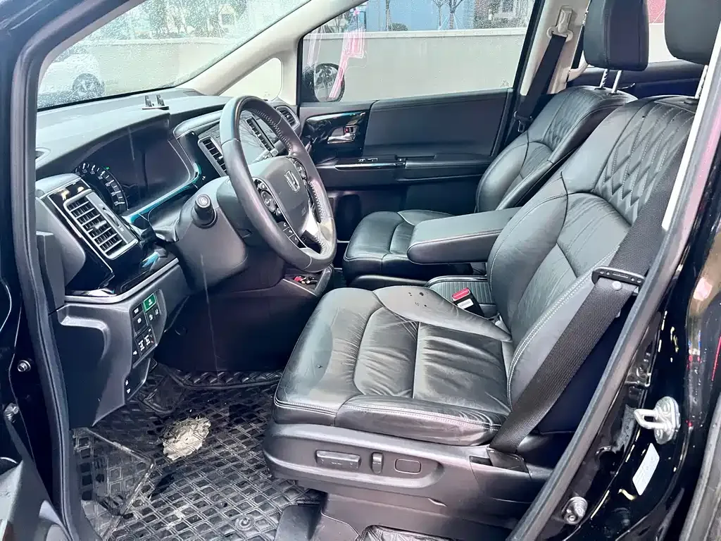 Honda Elysion 2021 из CN, фото 4