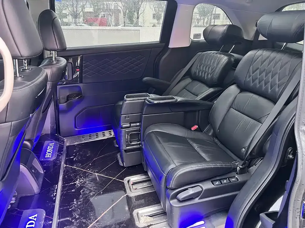 Honda Elysion 2021 из CN, фото 7