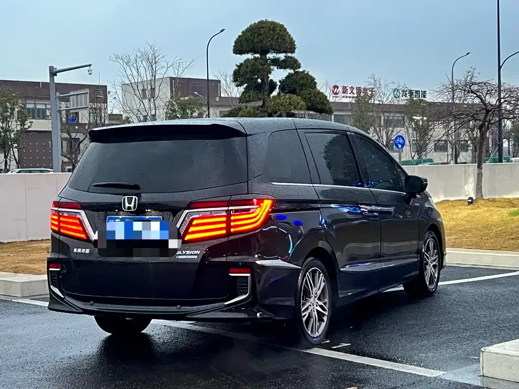 Honda Elysion 2021 из CN, фото 3