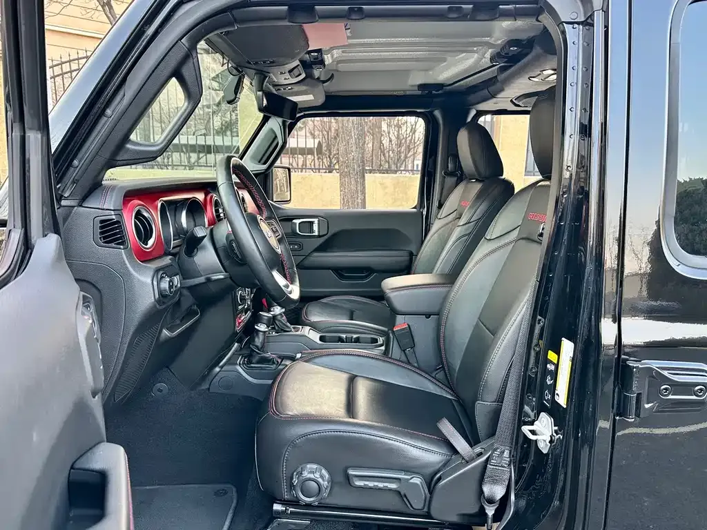 Jeep Wrangler 2022 из CN, фото 4