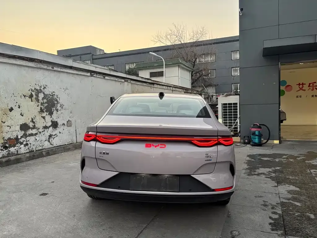 BYD Qin L 2025 из CN, фото 5