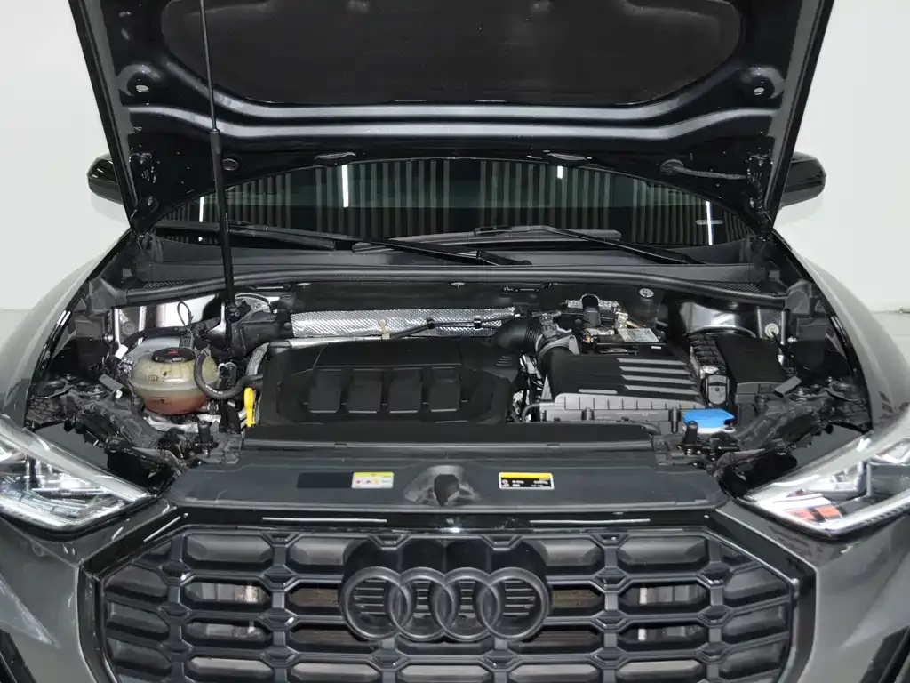 Audi Q3 2021 из CN, фото 8