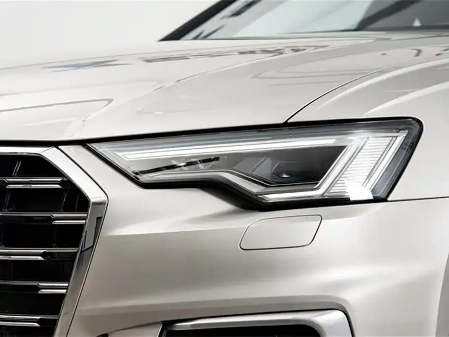 Audi A6L 2023 из CN, фото 2