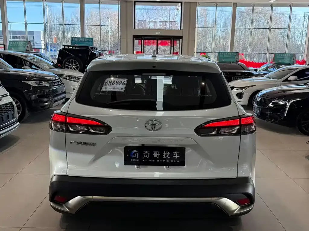 Toyota Frontlander 2022 из CN, фото 3