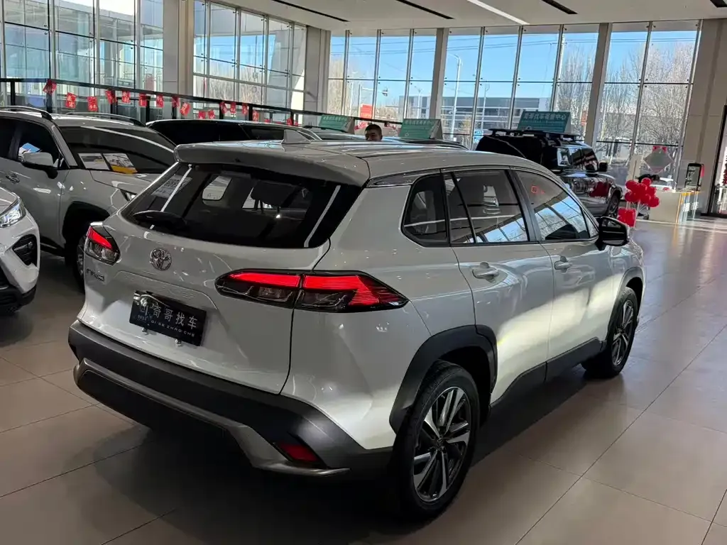 Toyota Frontlander 2022 из CN, фото 8