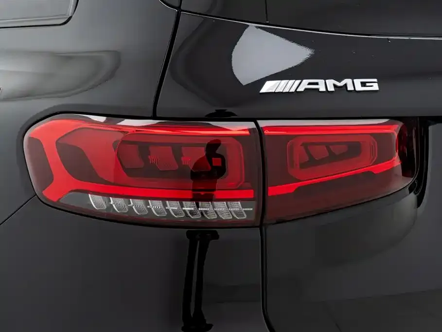 Mercedes-Benz GLB AMG — фото 6