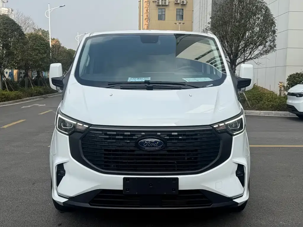 Ford Transit 2023 из CN, фото 3