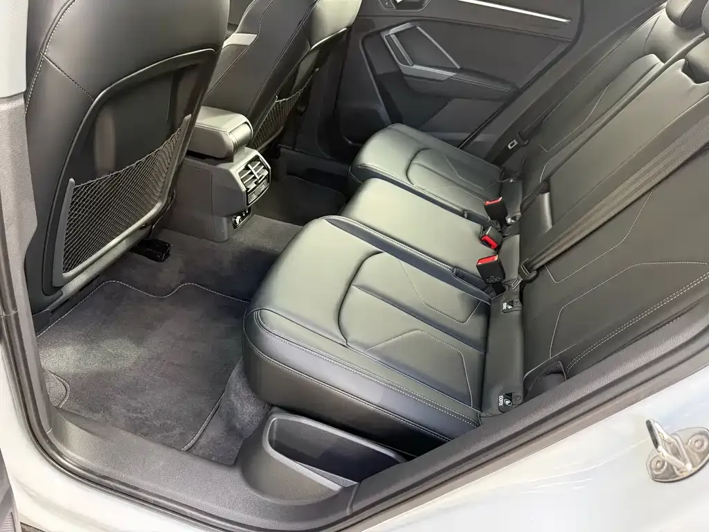Audi Q3 2024 из CN, фото 10