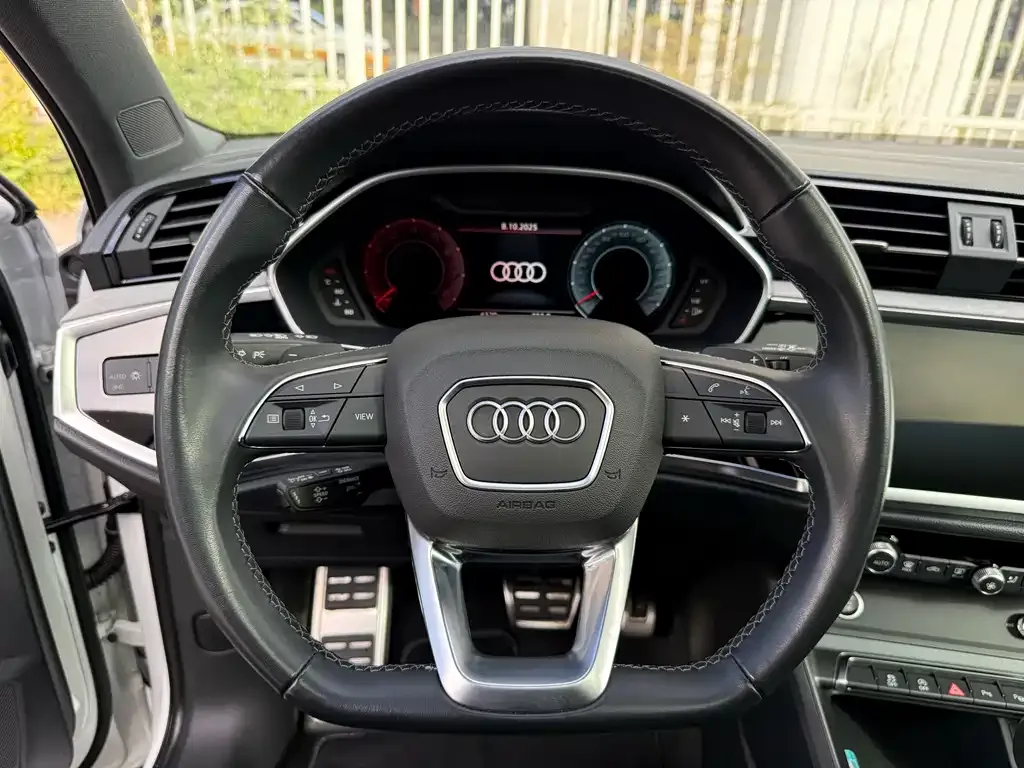 Audi Q3 2024 из CN, фото 5