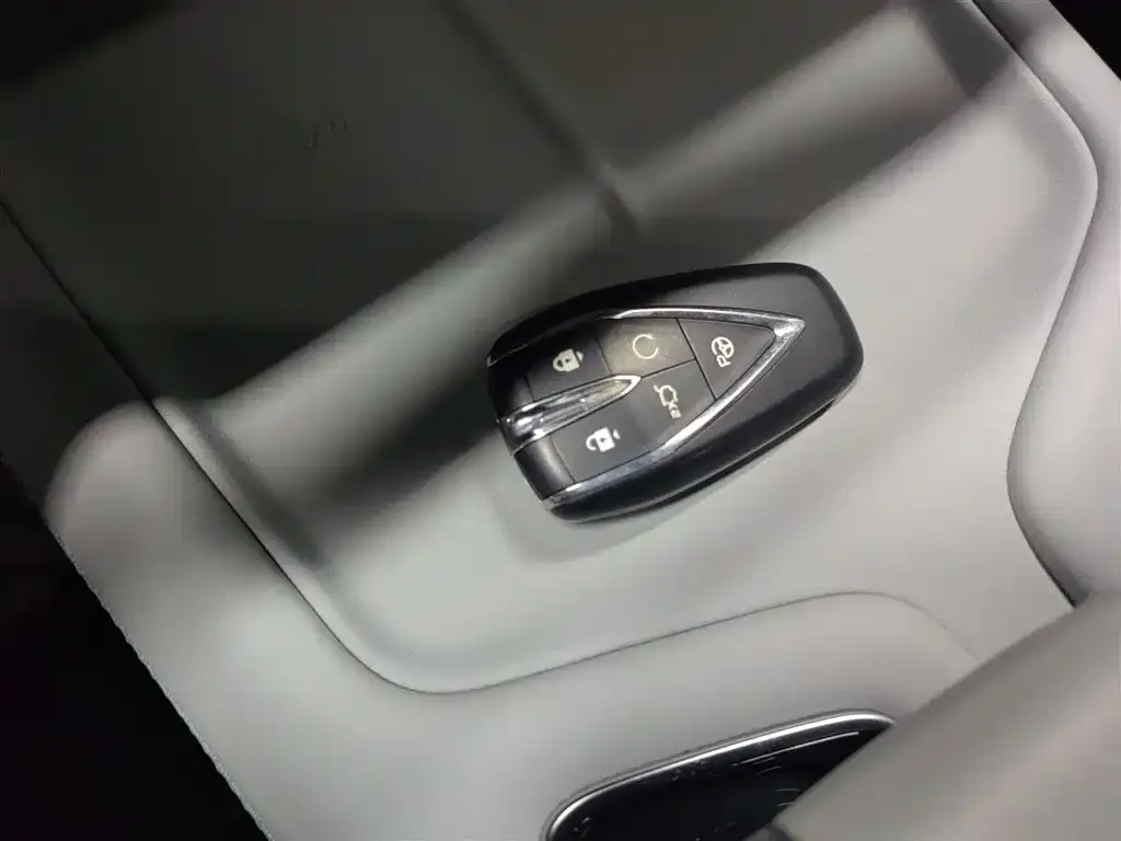 Changan UNI-Z 2024 из CN, фото 4
