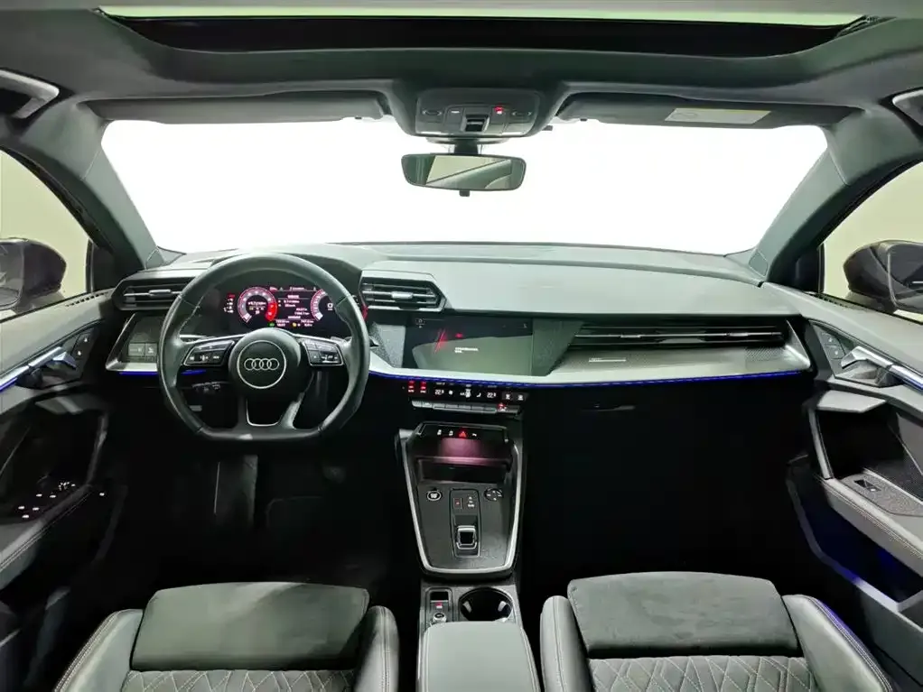 Audi A3 2024 из CN, фото 9