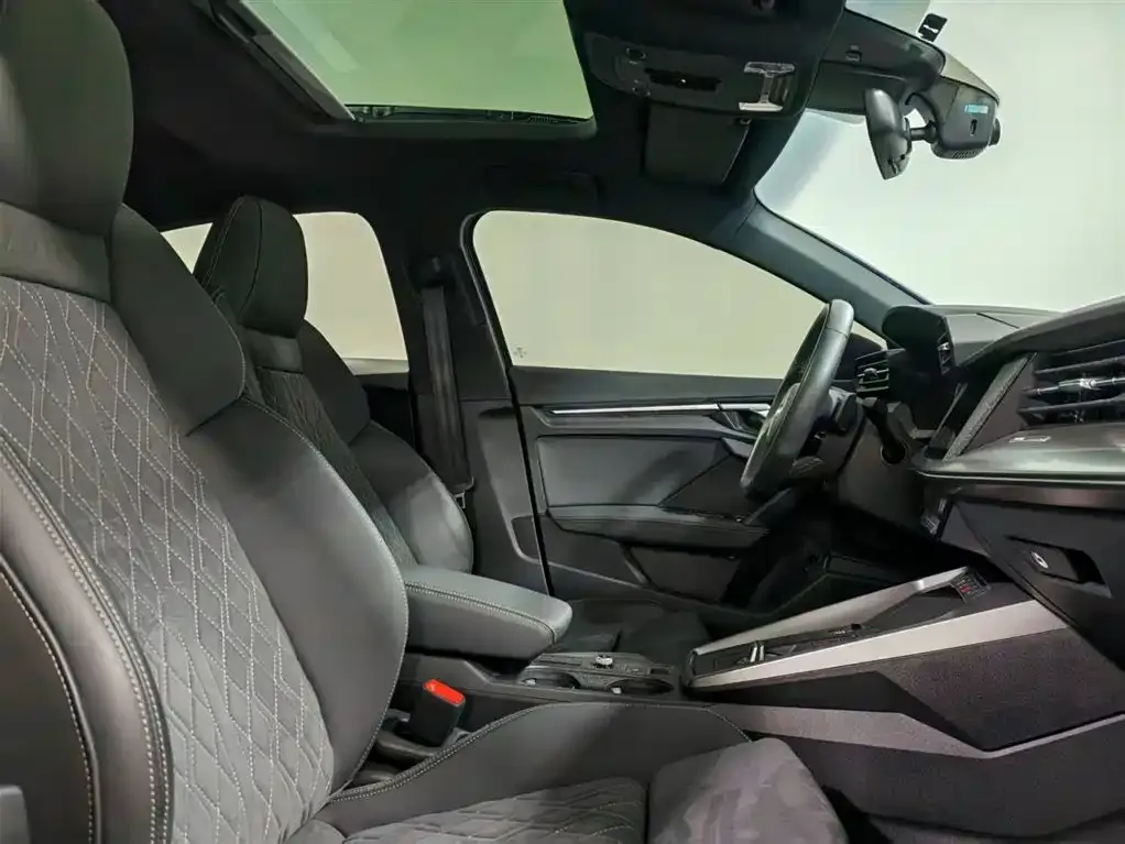 Audi A3 2024 из CN, фото 6