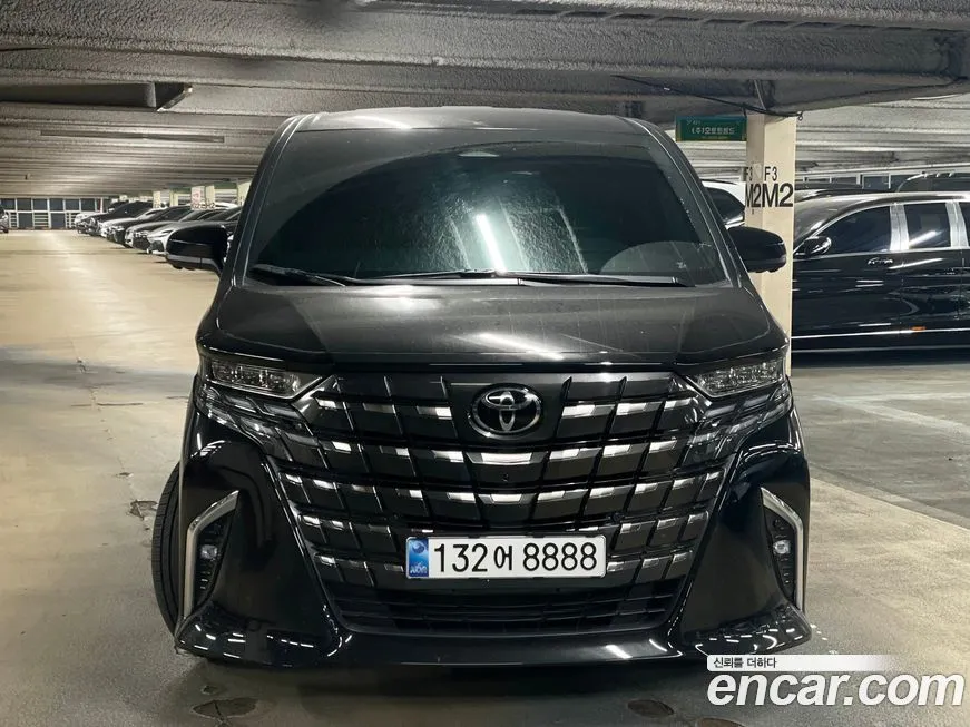 Toyota Alphard — фото 5