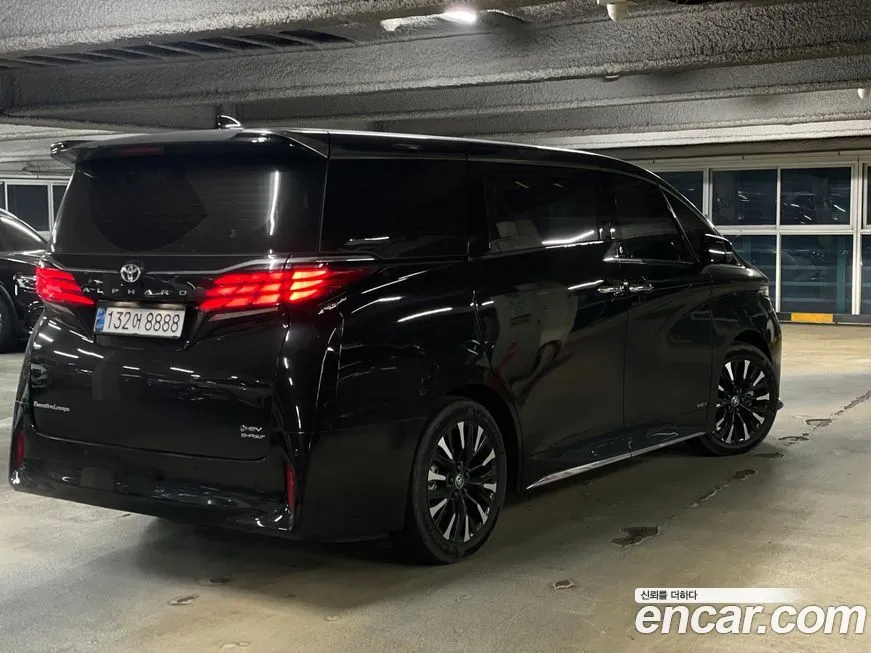 Toyota Alphard — фото 3