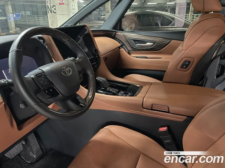 Toyota Alphard — фото 7