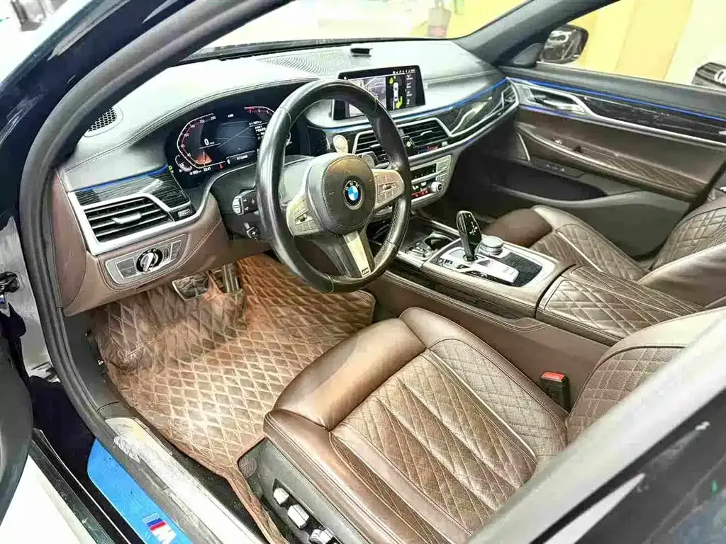 BMW 7 Series 2021 из CN, фото 5