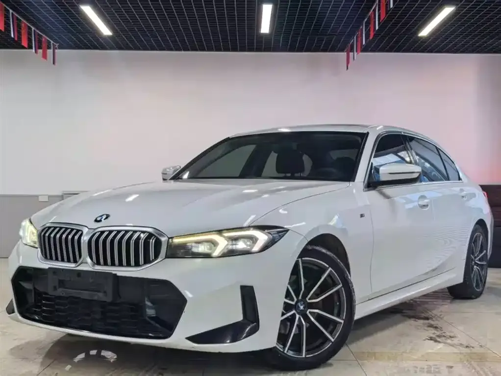 BMW 3 Series 2023 из CN, фото 1