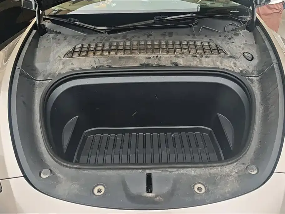 Tesla Model Y 2023 из CN, фото 2