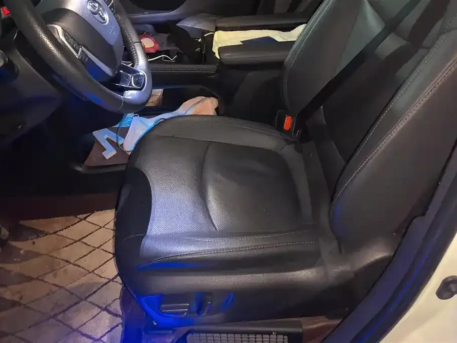 Toyota Sienna 2022 из CN, фото 4