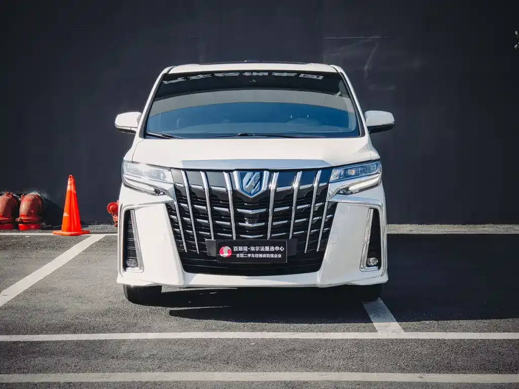Toyota Alphard 2022 из CN, фото 7