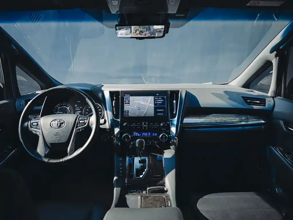 Toyota Alphard 2022 из CN, фото 3